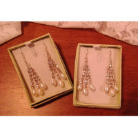 Charming Pearl Dangle Rhinestone Pierced Earrings - New