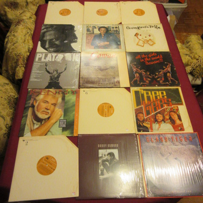 Vinyl records, disques vinyles, View more