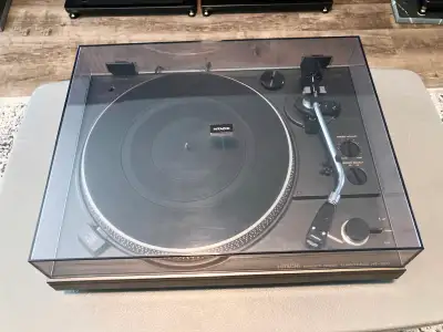 HITACHI HT-350 Vintage record player turntable, View more