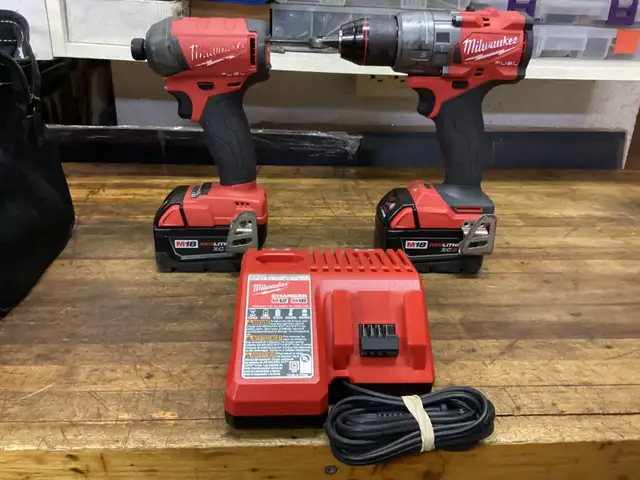 MILWAUKEE M18 FUEL SURGE IMPACT DRIVER and 1/2” HAMMER DRILL KIT in Power Tools in Barrie - Image 4