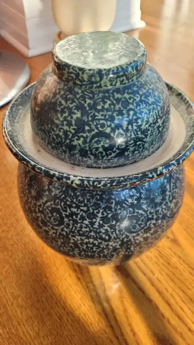 A new ceramic/pottery pickle / fermentation jar, View more
