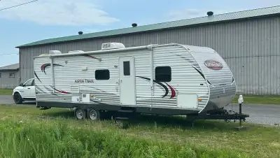 Roulotte Aspen Trail 2014 Modèle 2810BHS Chambre fermée à l’avant Bunk Bed double à l’arrière Extens...
