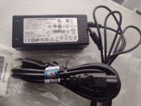 Power adapter YJS065I-190342D Adaptateur 110VAC /19VDC 3.42A 65W