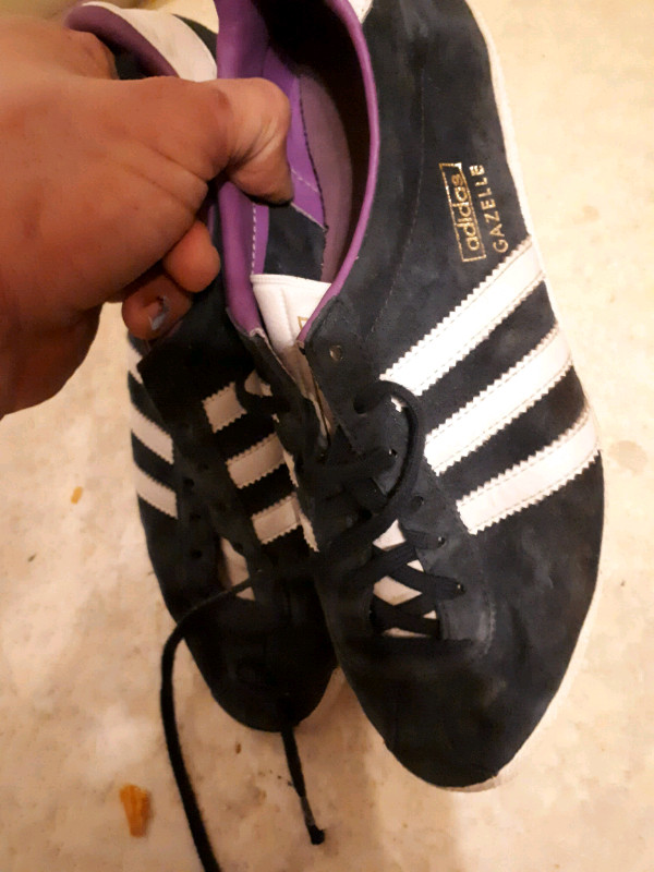 Addidas Gazelle OG  vintage unique. Purple inside in Women's - Shoes in Gatineau