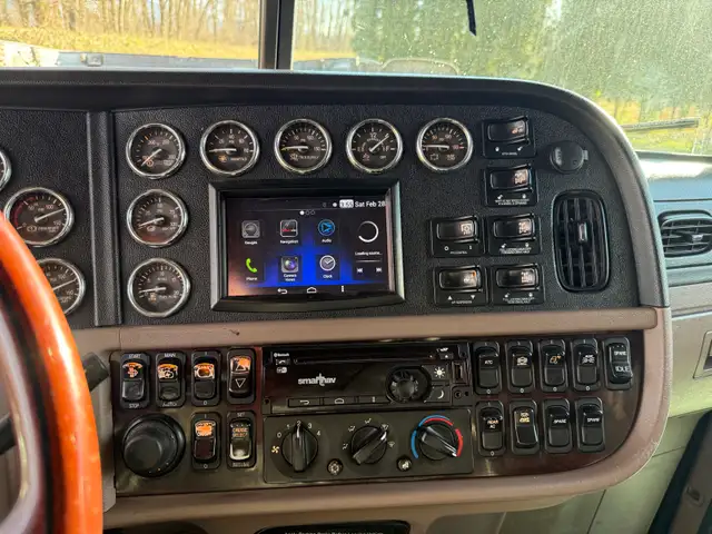 2019 Peterbilt 389 in Heavy Trucks in Mission - Image 9