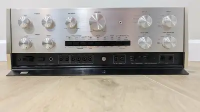 Accuphase C-200 Pre-Amp, View more