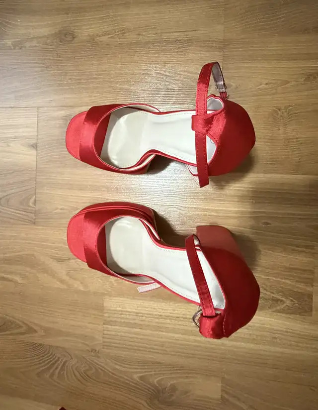 Shoes - Brand New Red Platform Heels – Size 10 in Women's - Shoes in Ottawa - Image 4