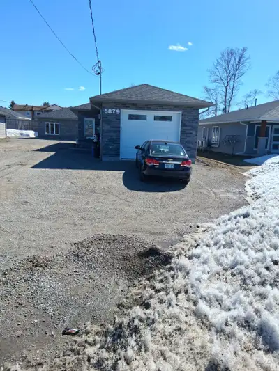 We have 2 houses for rent in Hanmer House #1 - 1100 sqft slab on grade house - attached garage - in-...