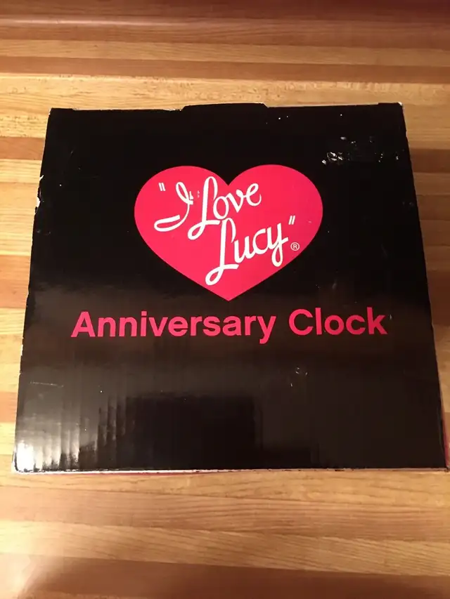 PENDULUM CLOCK-I LOVE LUCY-COLLECTABLE-NEW in Home Décor & Accents in City of Toronto - Image 7