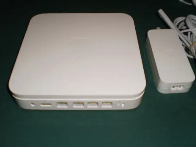Apple D-Link Linksys NETGEAR Cable/DSL Gigabit Router, Boxed in Networking in City of Toronto - Image 6