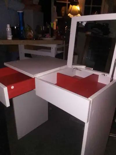 SMALL MAKEUP JEWELY DESK FOR KIDS OR ADULTS, View more