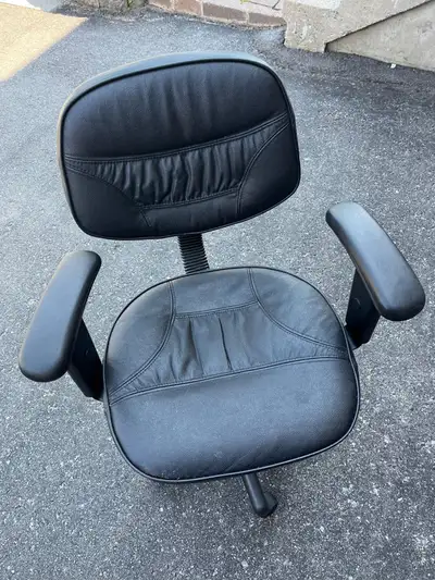 Office Chair - leather, with armrests