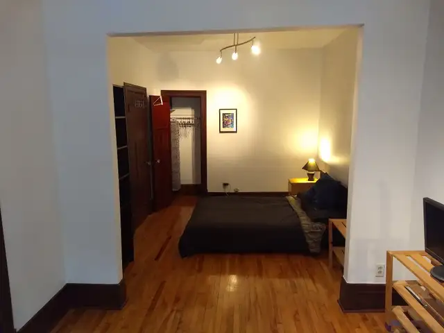 COLOCATION DANS UN GRAND APPARTENENT DANS VILLERAY in Room Rentals & Roommates in City of Montréal - Image 3