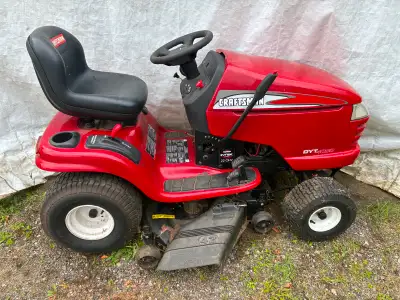 Tracteur à gazon Craftsman DYT4000 42 pouces Gros moteur Briggs & Stratton intek 2cylindres 22 force...