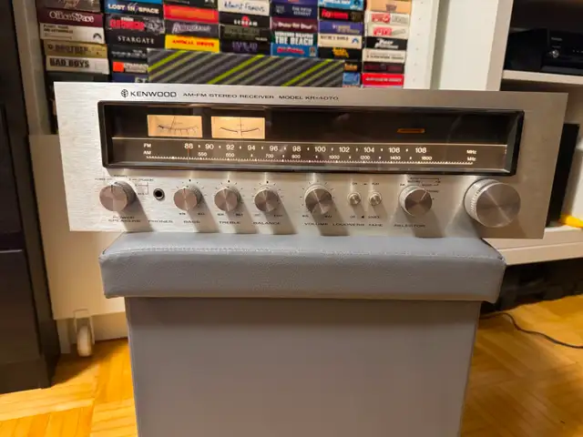 Vintage Silver Face Kenwood KR-4070 Stereo Receiver Sounds Great in General Electronics in City of Toronto - Image 2