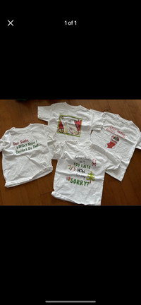 4 WHITE SHORT SLEEVE CHRISTMAS SHIRTS SIZE YOUTH SMALL 6-8 HANES