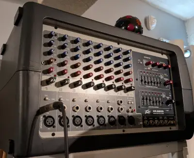 Peavey 8600 powered mixer  1200w, View more
