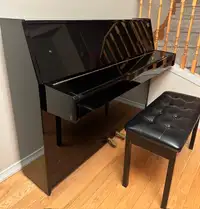 Yamaha Piano, Made in Japan