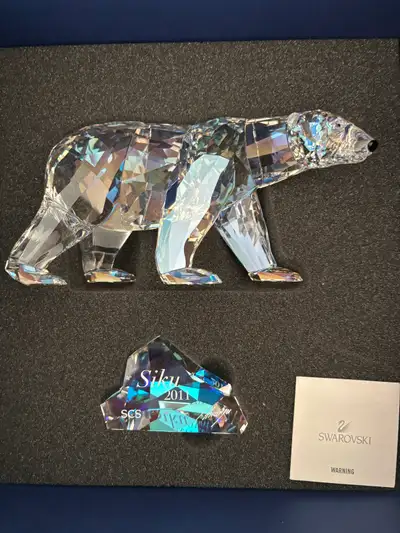 Swarovski Crystal Society (SCS) Annual Edition for 2011 - Siku Polar Bear Siku was an Annual Edition...
