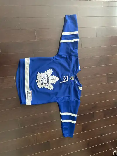 Mitch Marner Hockey Jersey size 4-7, View more
