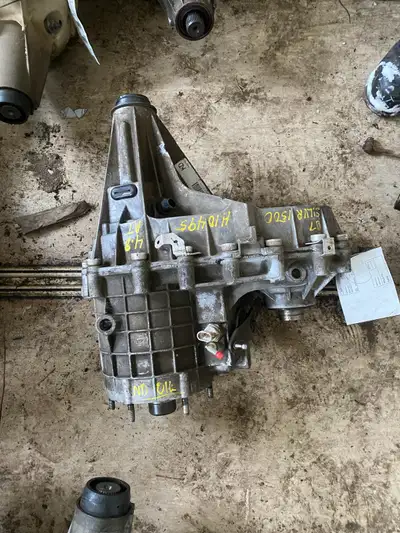 transfer cases for a 2000-2007 Light duty Chevrolet or GMC 600 plus exchange We do ship world wide p...