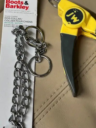  dog nail clippers and chain collar , View more