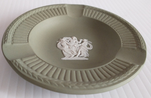 Wedgwood Celadon jasperware ashtray in Arts & Collectibles in Ottawa - Image 3