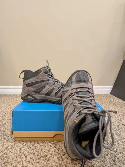 Men's Columbia Hiking Boots - Size 10 US - Good Condition!, View more