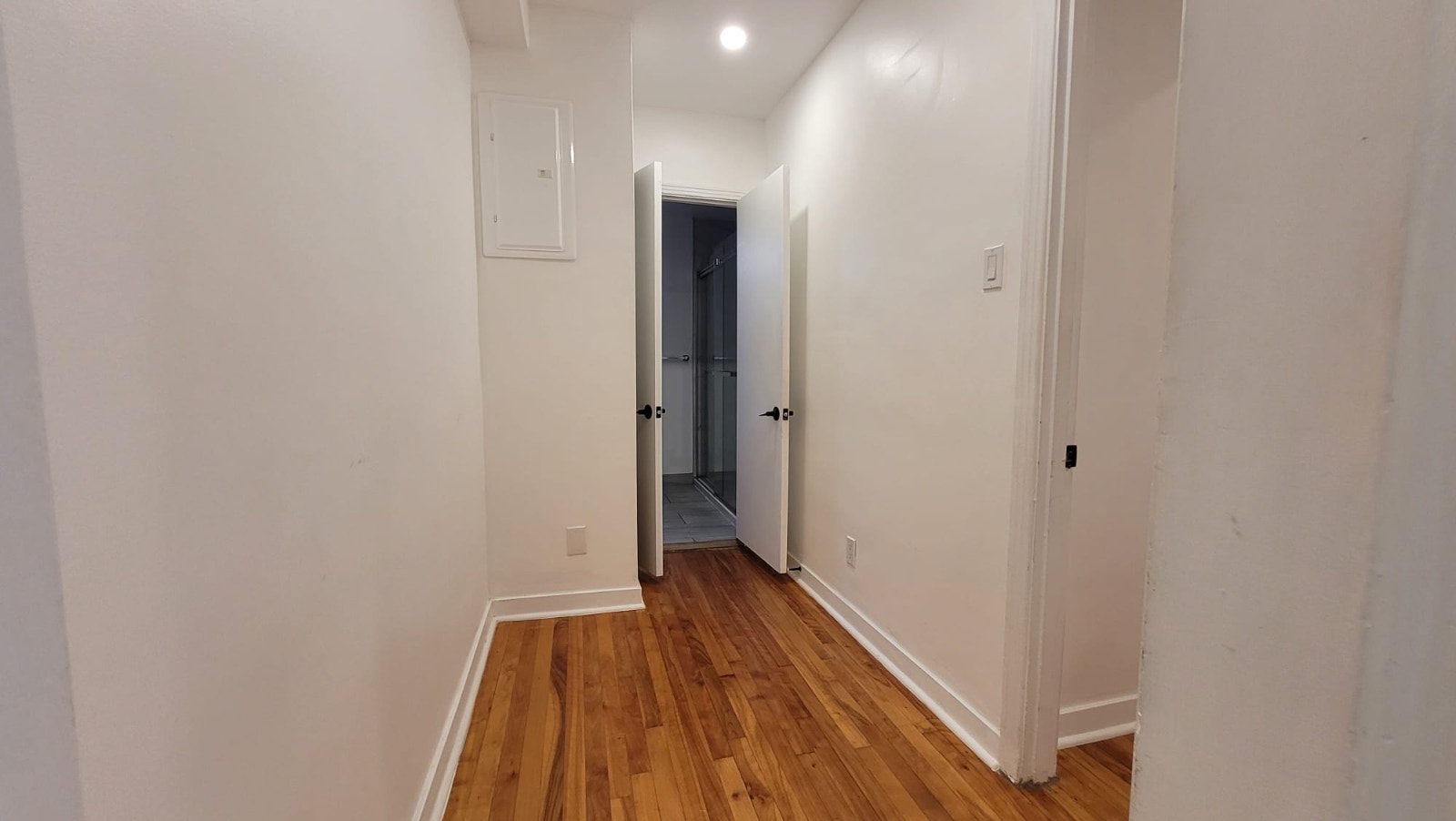 3-1/2 RÉNOVÉ / RENOVATED (1 chambre / bedroom) — photo 3