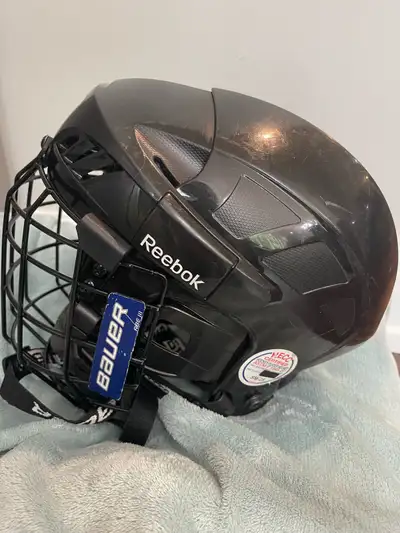 Kid’s hockey helmet, View more