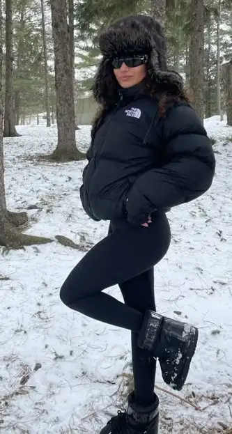 • Reserve your size! • Authentic • Clean, brand new condition • Pickup in Etobicoke / Mississauga ar...