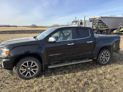 2021 Denali with the diesel 2.8L. Last year of diesel engine currently at 93,000 kms very good condi...