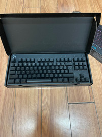 Keyboard Logitech G Pro (Blue Switches)