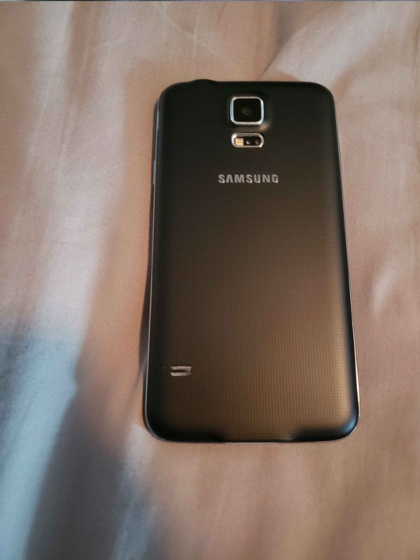 Samsung Galaxy S5 Neo dans Téléphones cellulaires  à Saint-Hyacinthe - Image 2