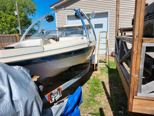 1999 Glastron GS185SF for sale in Powerboats & Motorboats in Regina - Image 11