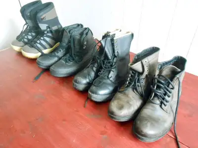 3 Paires de Bottes Cuir Diverses (Converse - Royer - Aldo), View more