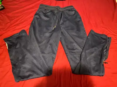 AND1 MENS ATHLETIC PANTS SMALL, View more