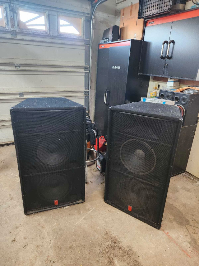 Fender PA Speakers in Other in St. Catharines