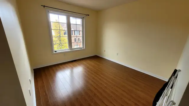 Townhouse in Brampton for Rent in Long Term Rentals in Mississauga / Peel Region - Image 5