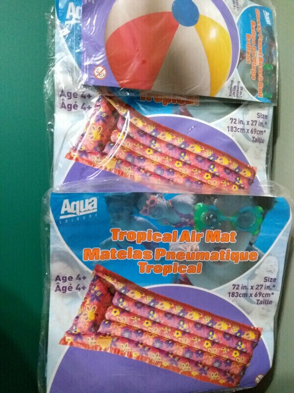 NEW 2 piece Tropical Air Mats and 1 Glowing Beach Ball Age 4+ in Toys & Games in St. John's - Image 2