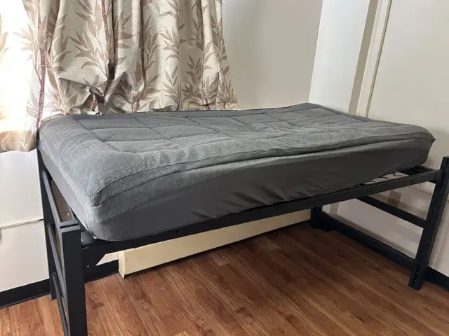 3" Twin XL 2-in-1 Mattress Topper in Beds & Mattresses in Oshawa / Durham Region - Image 4