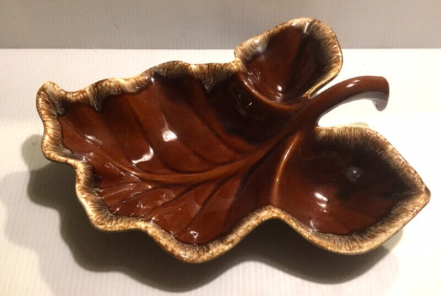 Hull Oven Proof USA Brown Drip Leaf Chip & Dip Serving Platter | Arts &  Collectibles | St. Catharines | Kijiji