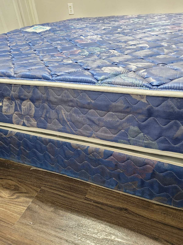 Sealy diamond series mattress  in Bedding in Calgary - Image 3