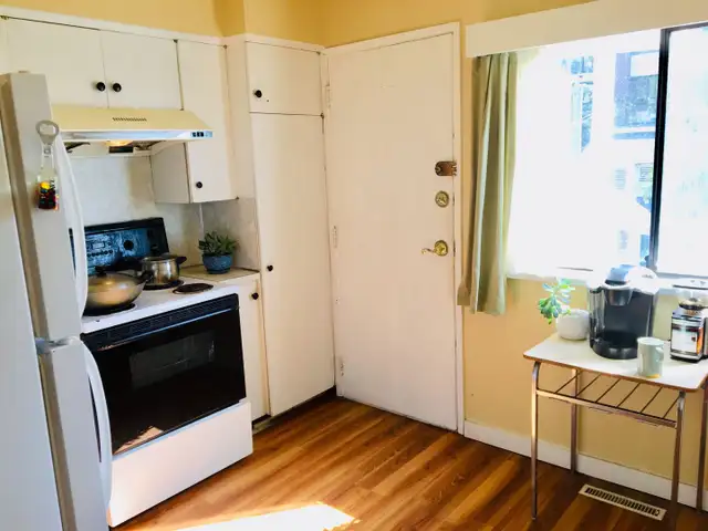 Room in a shared house near 29 Ave. Skytrain station (Collinwood in Long Term Rentals in Vancouver - Image 5