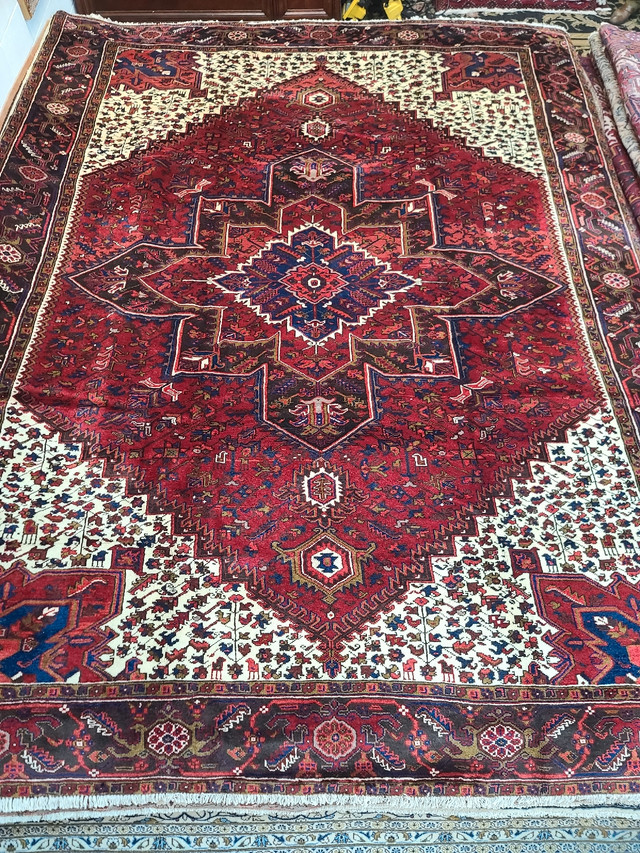 Persian rug Heriz in Rugs, Carpets & Runners in Markham / York Region - Image 3