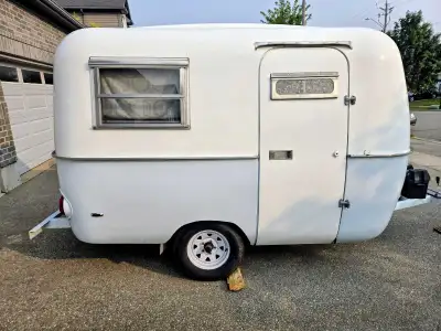 Beautiful 1978 Boler Lovingly renovated, including a custom black walnut kitchen counter top with un...