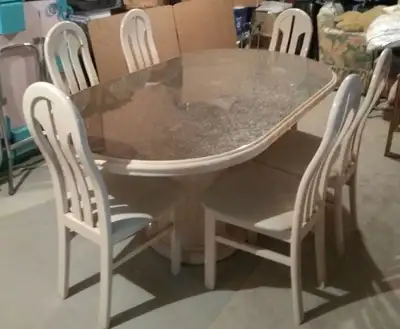 Beautiful Dining Room Set (Includes 6 Chairs) - $500, View more