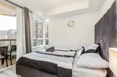 Elegant luxurious rental unit in the heart of Mississauga