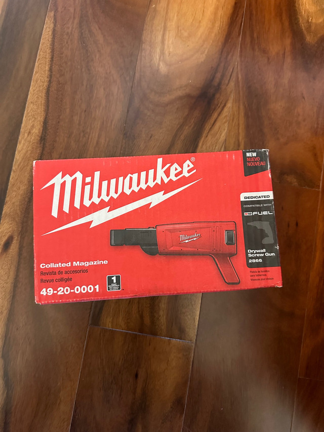 Milwaukee m12 laser level, drywall screw gun attachment in Hand Tools in La Ronge - Image 3