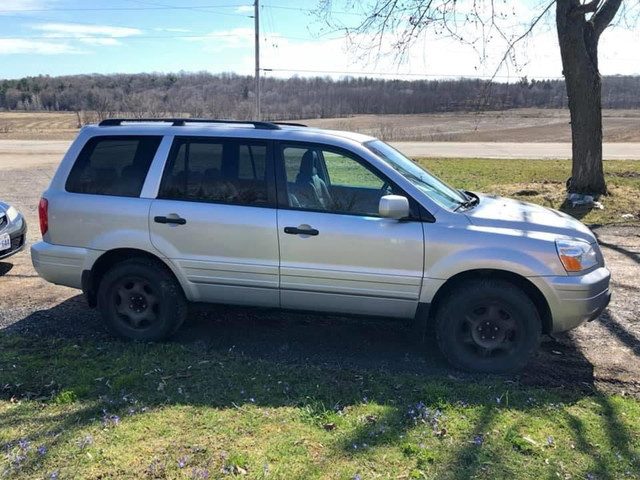 2003 Honda Pilot  in Cars & Trucks in Brockville - Image 3